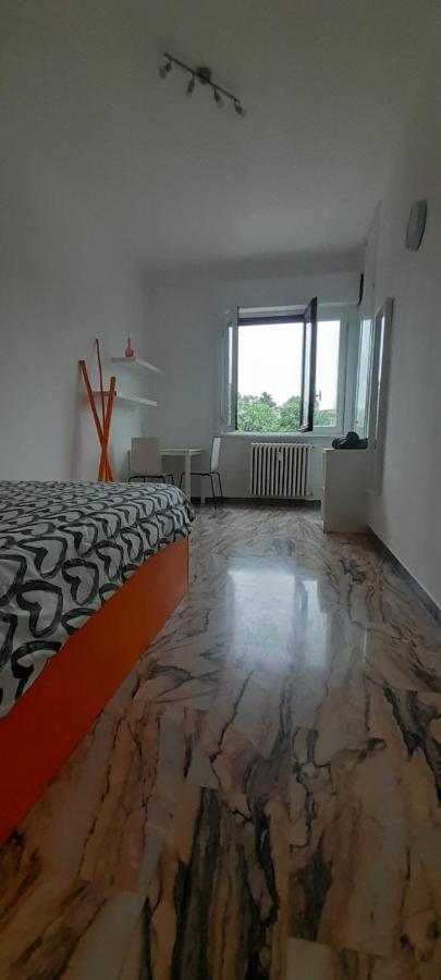 Hotel I Feel Orange à Legnano Extérieur photo