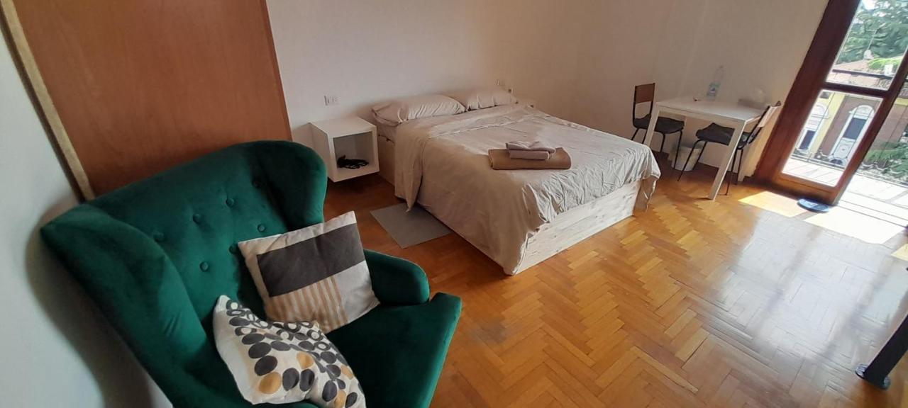 Hotel I Feel Orange à Legnano Extérieur photo