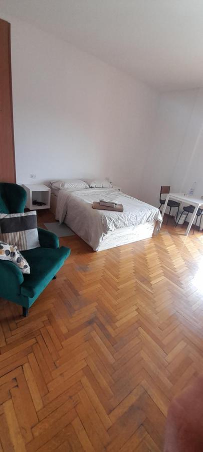 Hotel I Feel Orange à Legnano Extérieur photo