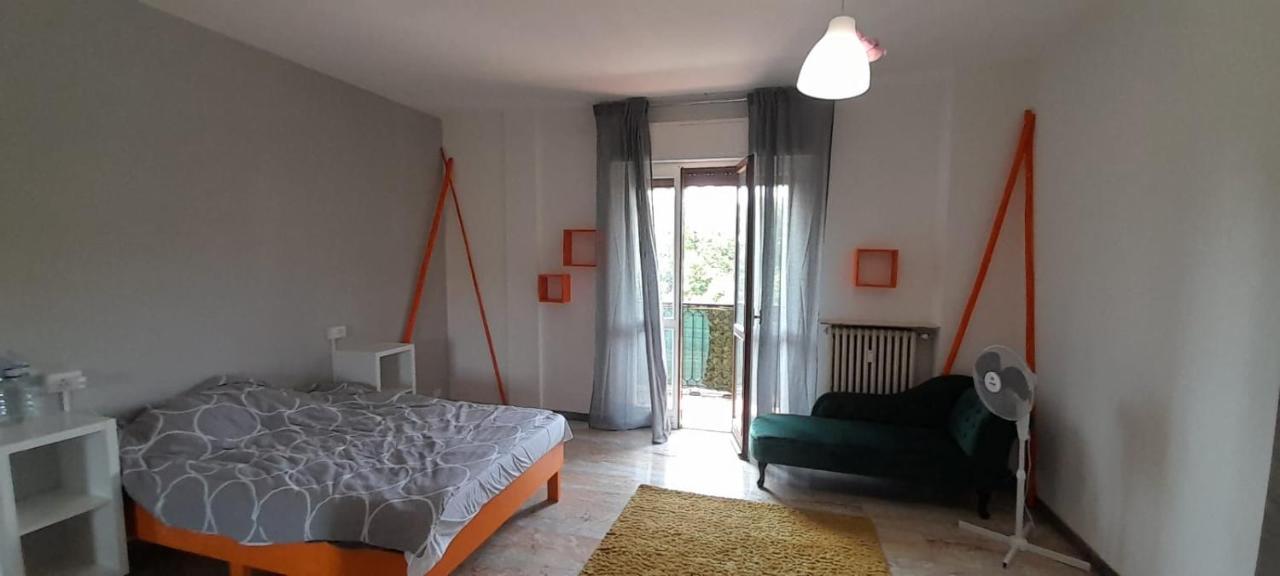 Hotel I Feel Orange à Legnano Extérieur photo