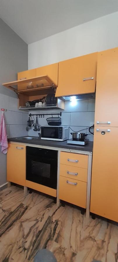 Hotel I Feel Orange à Legnano Extérieur photo