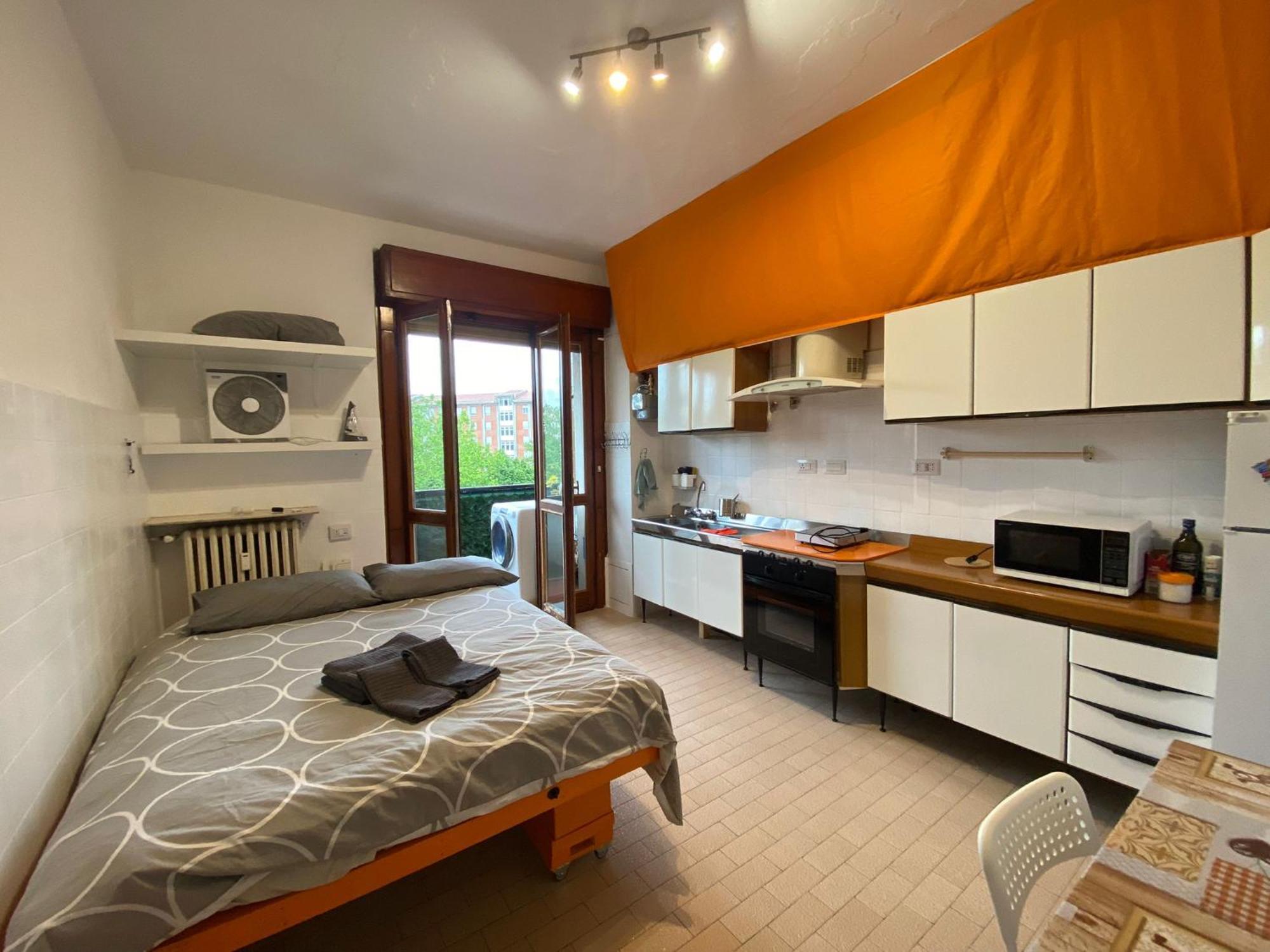 Hotel I Feel Orange à Legnano Extérieur photo