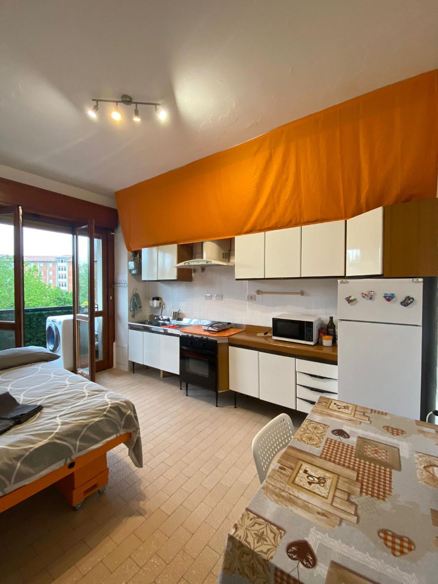 Hotel I Feel Orange à Legnano Extérieur photo